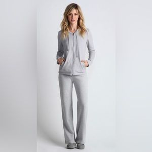 NEW WITH TAGS* UGG Sarasee Cream Lounge Set